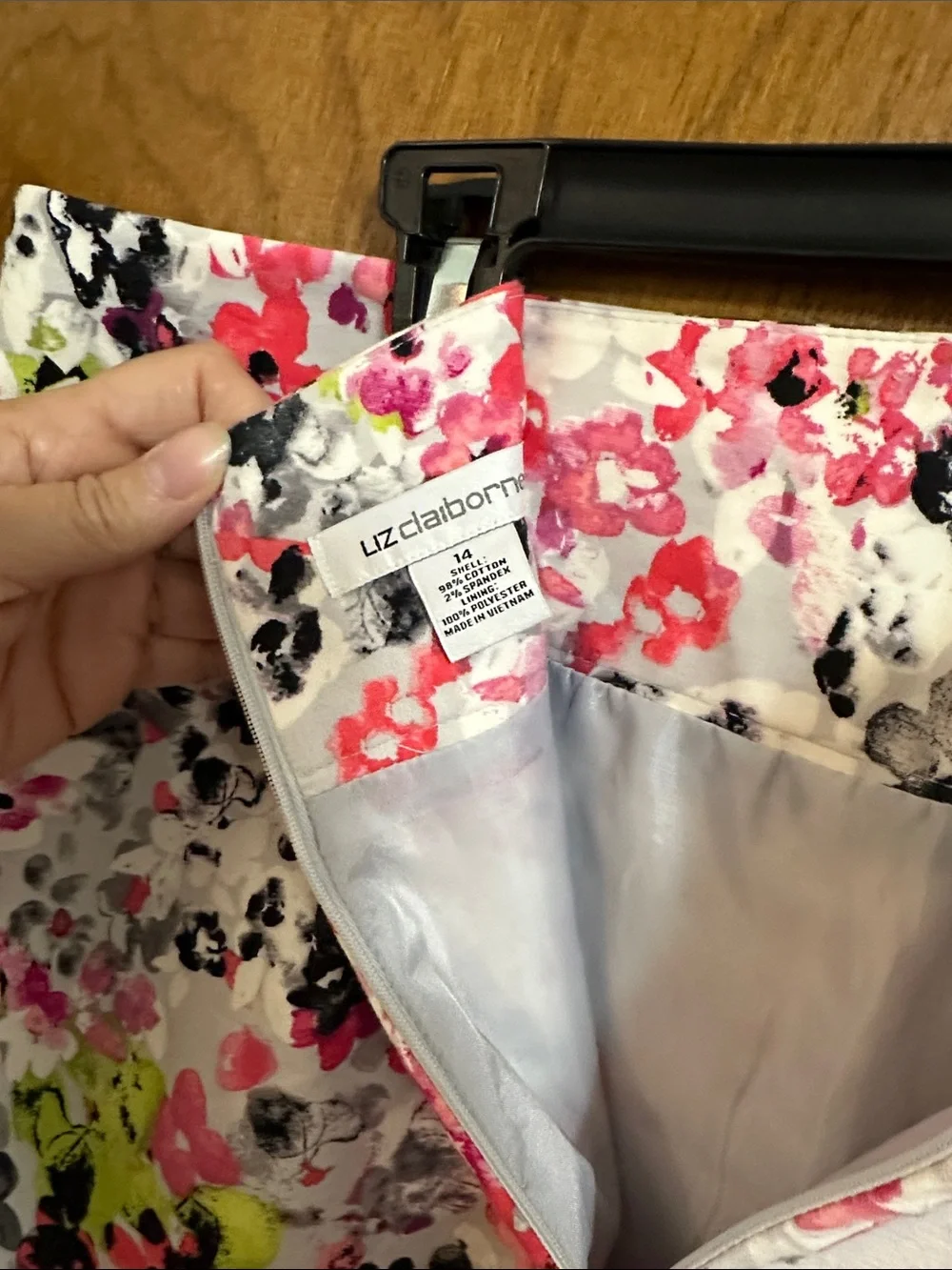Liz Claiborne White Floral Pencil Skirt with Pink & Green Accents